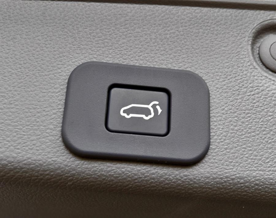  Kia Sedona 2010 года  (фото 27 из 54)